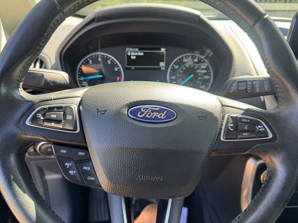Certified 2020 Ford EcoSport SE image 25