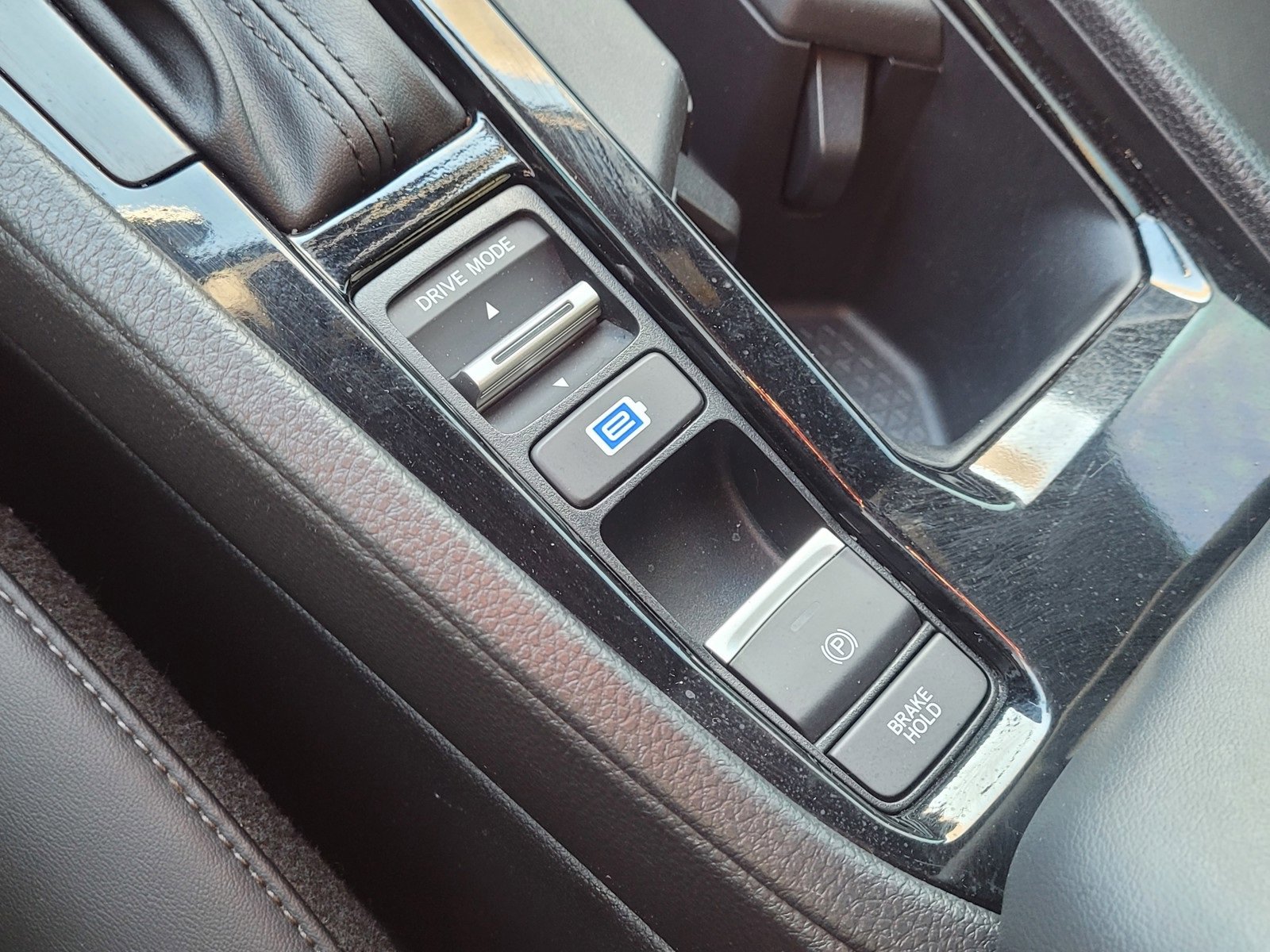 Certified 2024 Honda Accord Sport image 27