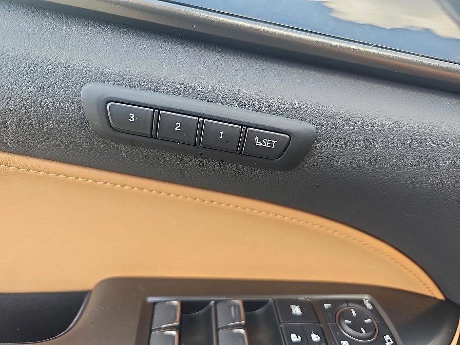 Used 2022 Lexus NX 350h NX 350h Premium image 12