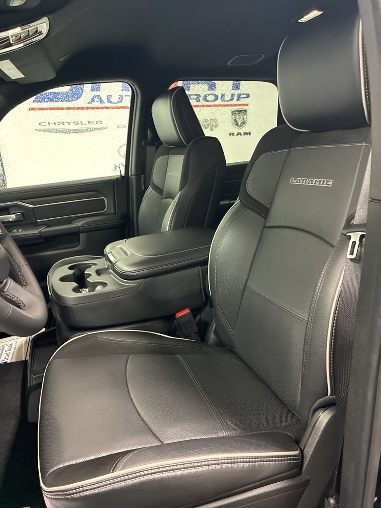 Used 2026 RAM 2500 Laramie AWD/4WD image 10