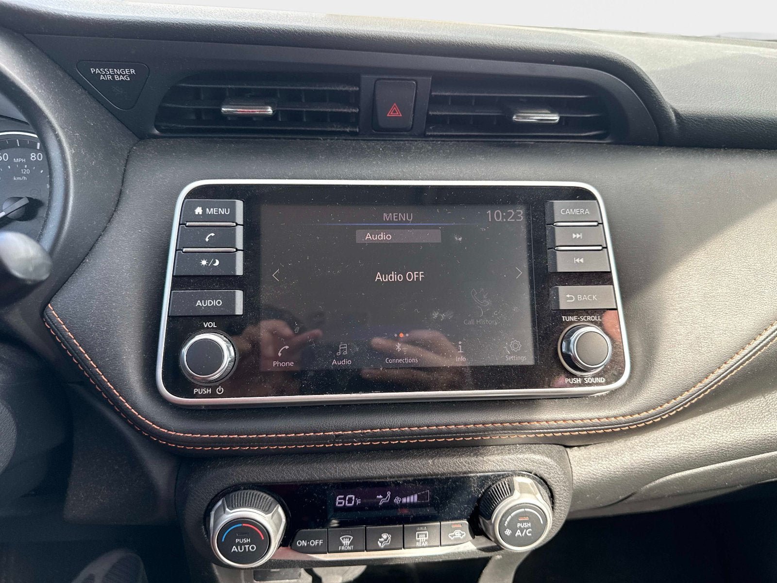 Certified 2019 Nissan Kicks SR FWD image 16