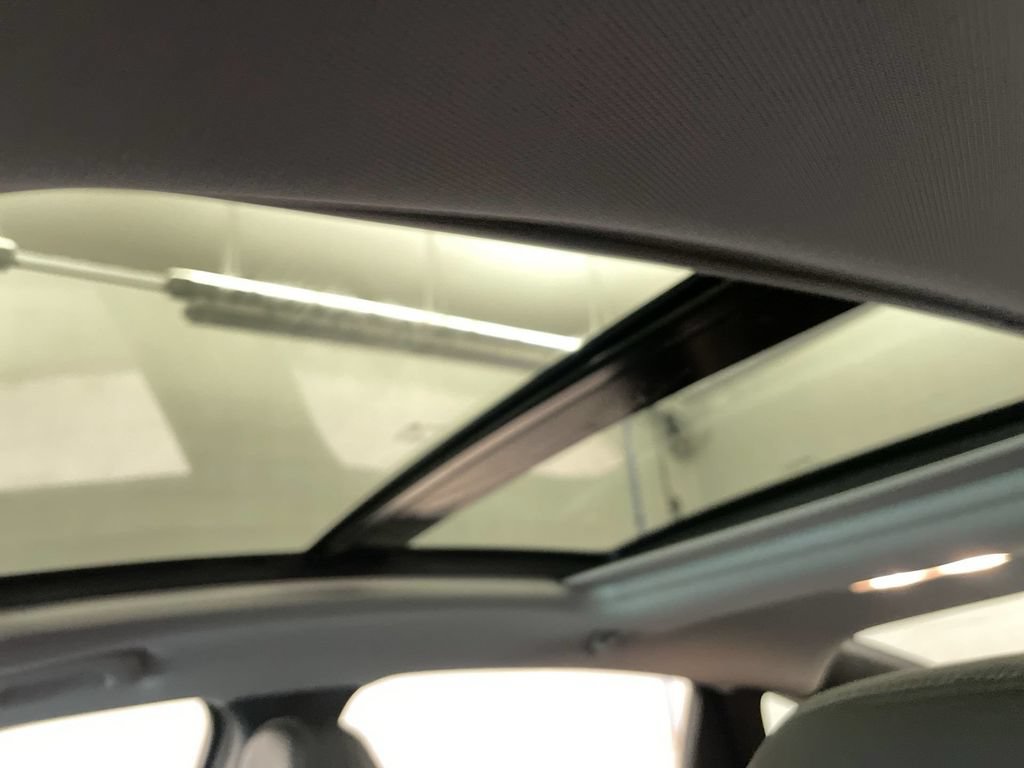 Used 2020 Chevrolet Malibu Premier FWD image 13