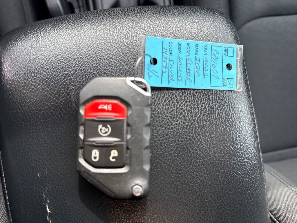 Used 2022 Jeep Gladiator Willys image 37
