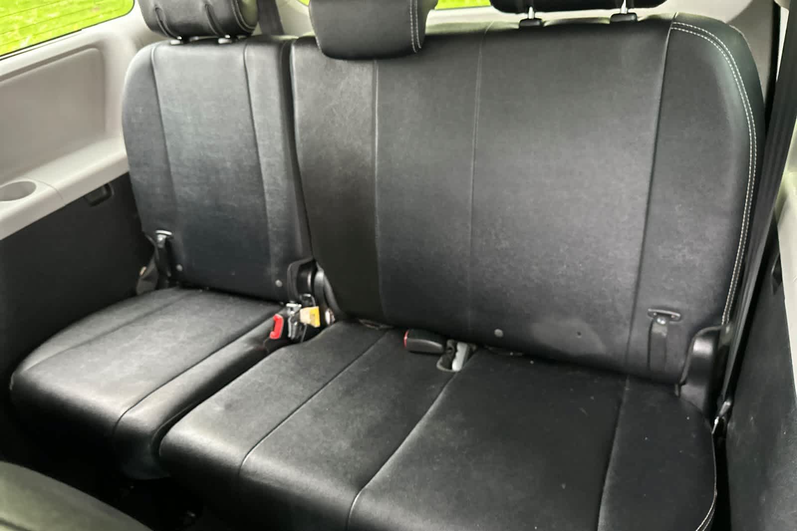 Used 2015 Toyota Sienna SE w/ SE Preferred Package FWD image 15
