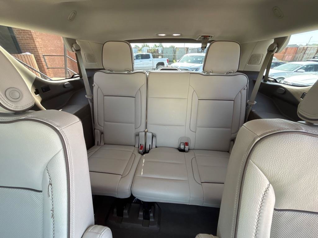Used 2024 GMC Yukon Denali w/ Advanced Technology Package AWD/4WD image 24