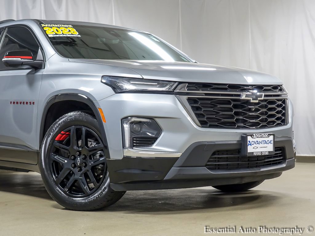 Used 2023 Chevrolet Traverse Premier w/ Redline Edition image 3