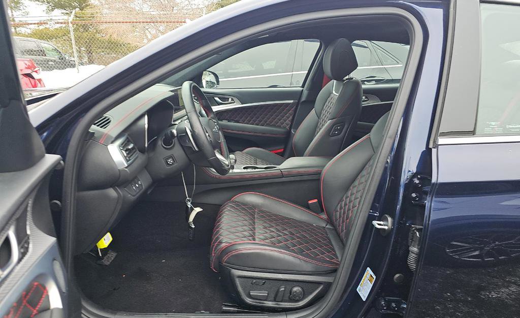 Used 2023 Genesis G70 3.3T w/ Sport Prestige Package image 10