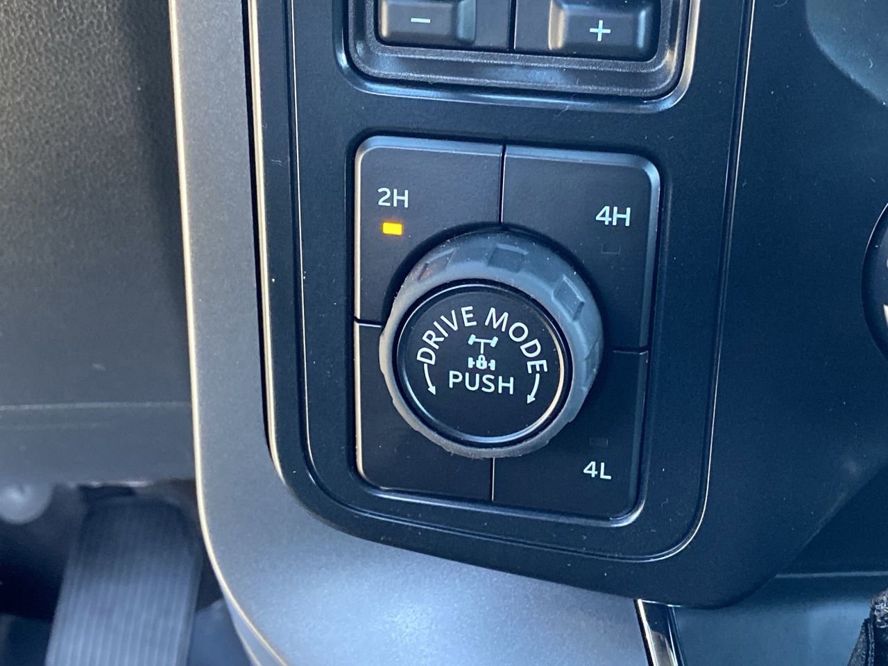 New 2025 Ford F150 XLT w/ Equipment Group 302A MID image 28