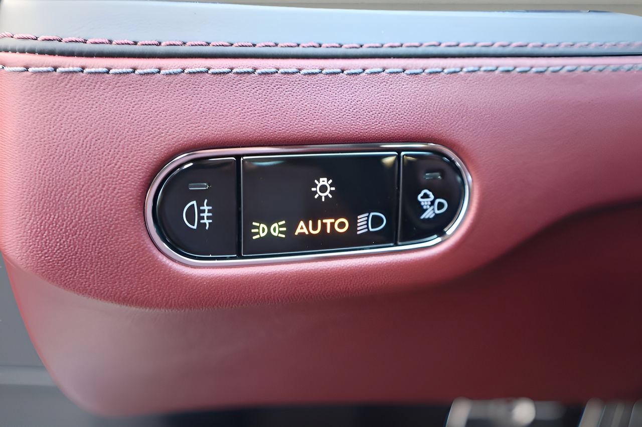 New 2026 Bentley Flying Spur Plug-In Hybrid AWD/4WD image 23