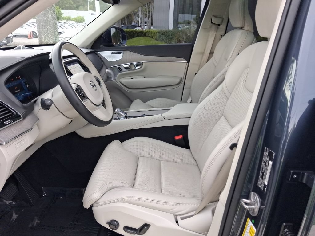 Used 2025 Volvo XC90 T8 Ultra w/ Lounge Package AWD/4WD image 14