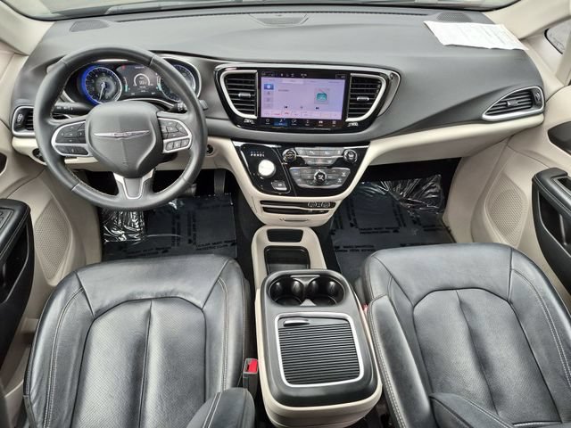 Used 2022 Chrysler Pacifica Touring-L FWD image 25