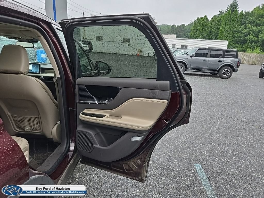 Used 2021 Lincoln Corsair AWD w/ Premium Package image 44
