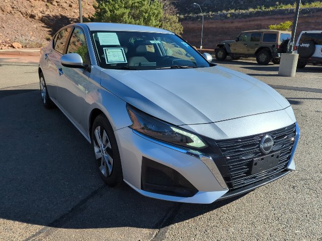 Used 2023 Nissan Altima 2.5 S FWD image 3