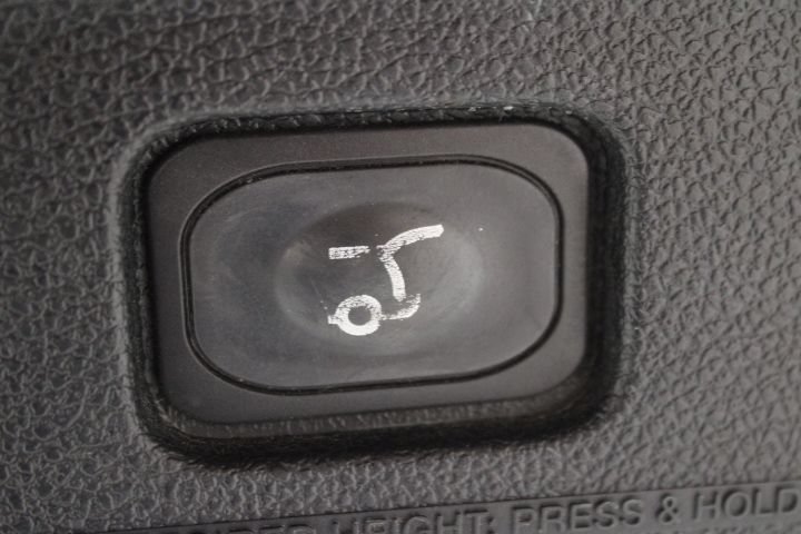 Used 2018 Ford Explorer Sport AWD/4WD image 18