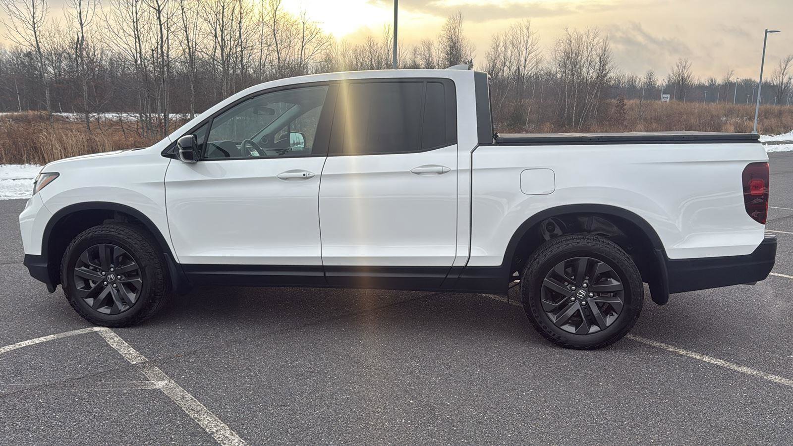 Used 2023 Honda Ridgeline Sport image 11