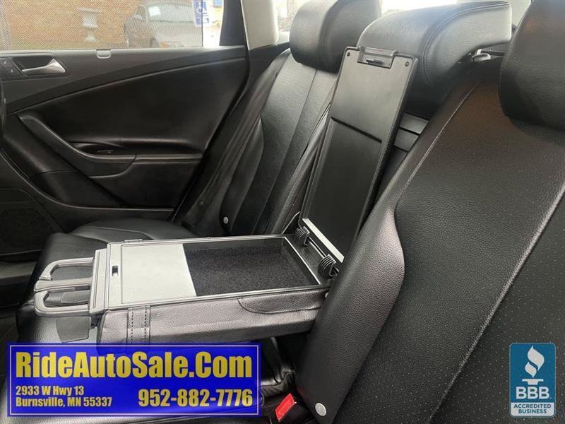 Used 2010 Volkswagen Passat Komfort FWD image 27