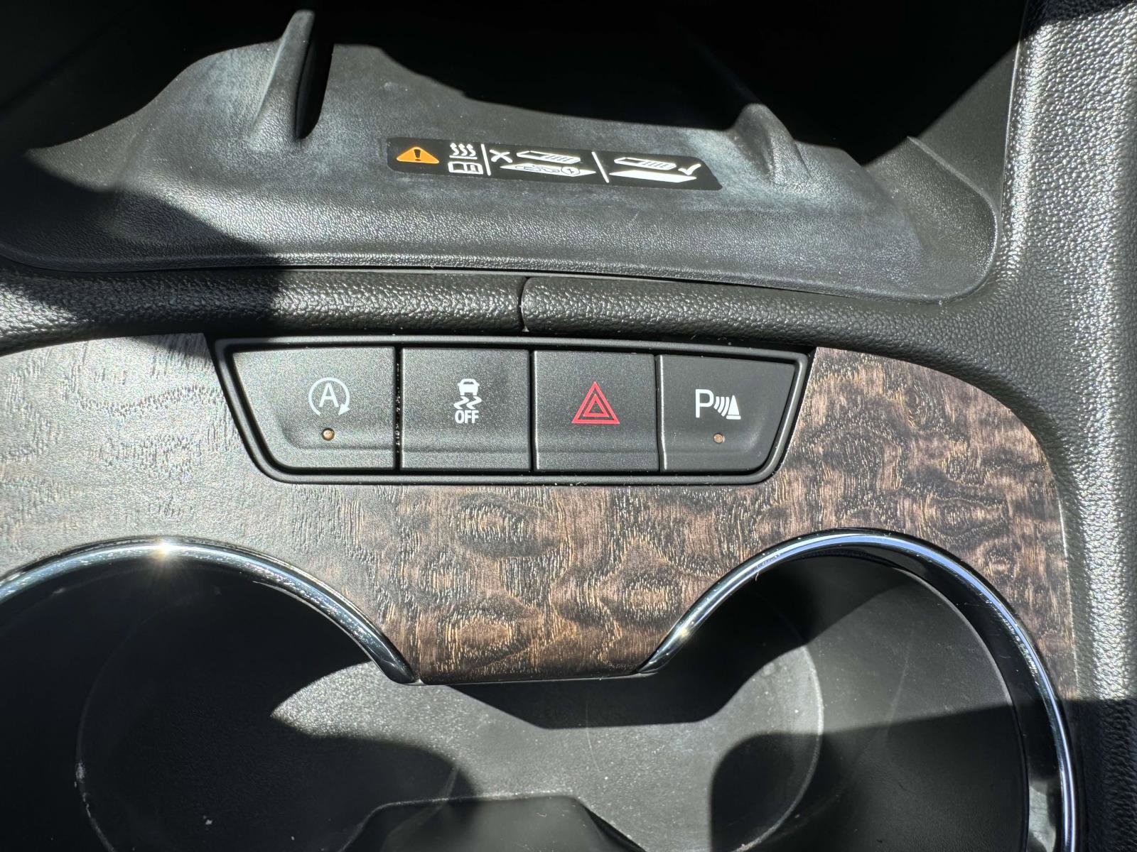 Used 2023 GMC Acadia Denali w/ Denali Technology Package image 30