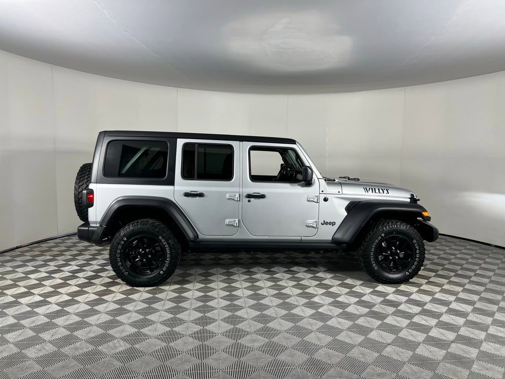 Used 2023 Jeep Wrangler Unlimited image 3