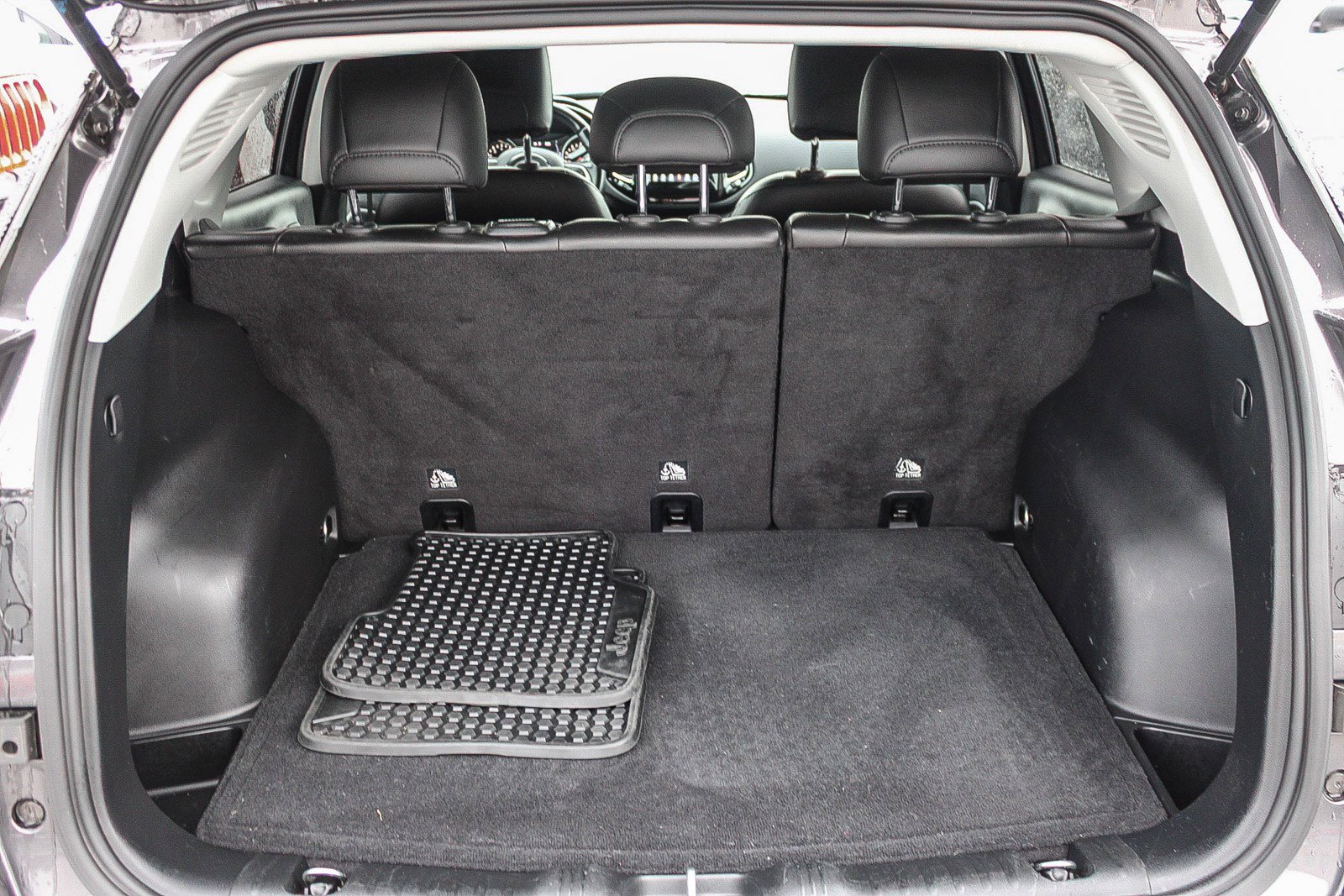 Used 2020 Jeep Compass Latitude image 26