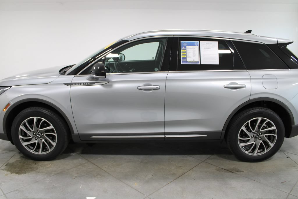 Used 2022 Lincoln Corsair AWD w/ Equipment Group 101A image 6
