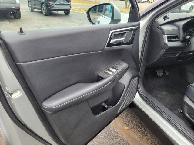 Used 2024 Mitsubishi Outlander SE image 6