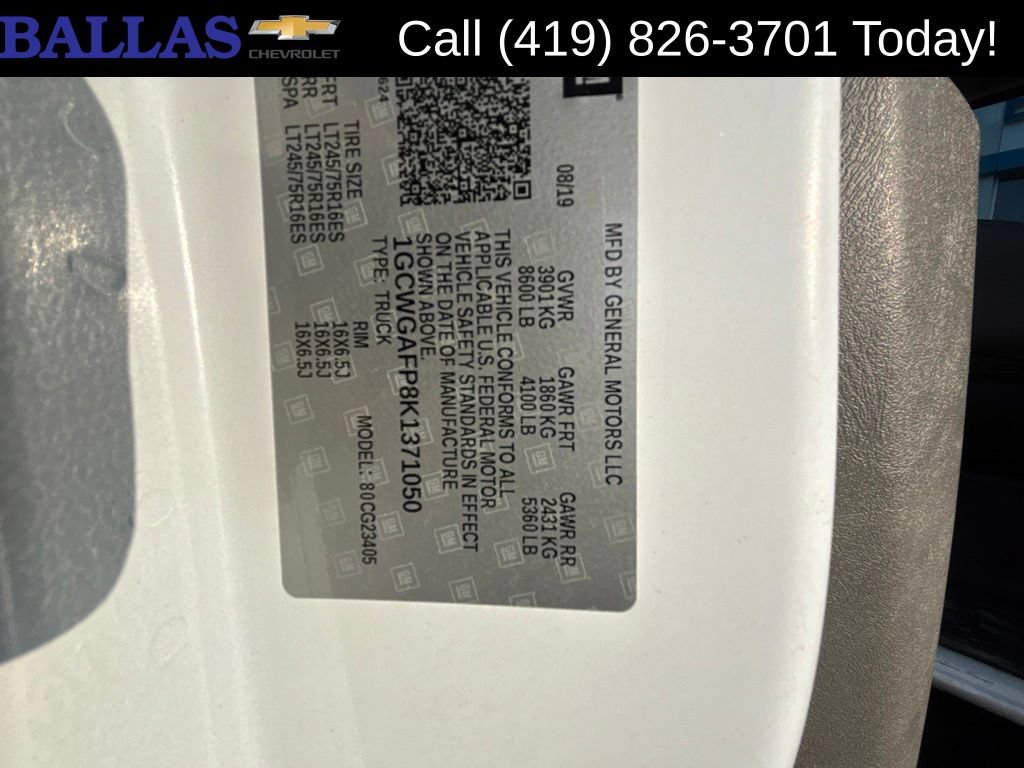 Used 2019 Chevrolet Express 2500 w/ Driver Convenience Package RWD image 15