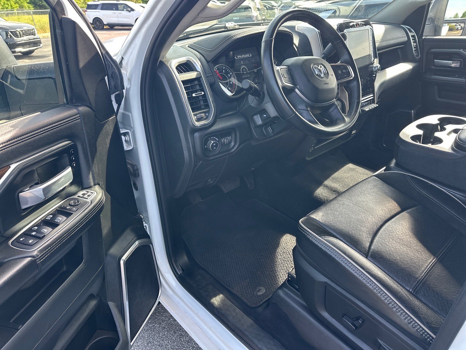 Used 2024 RAM 2500 Laramie AWD/4WD image 6