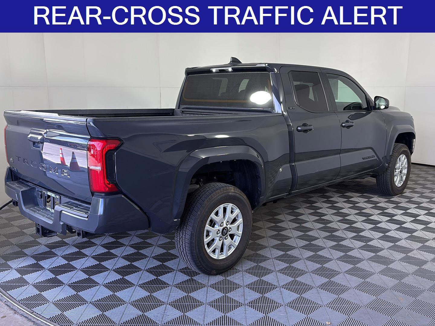 Used 2024 Toyota Tacoma SR5 AWD/4WD image 5