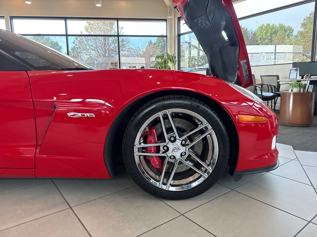 Used 2006 Chevrolet Corvette Z06 w/ Preferred Equipment Group RWD image 31