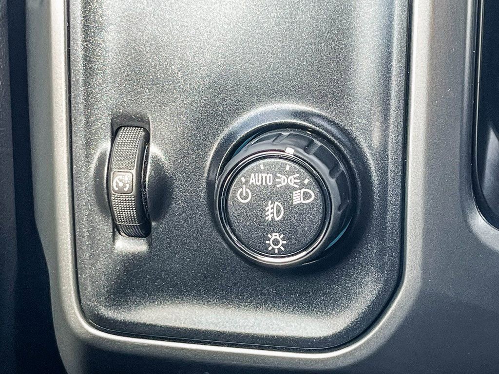 Used 2018 Chevrolet Silverado 1500 LT w/ All Star Edition image 55