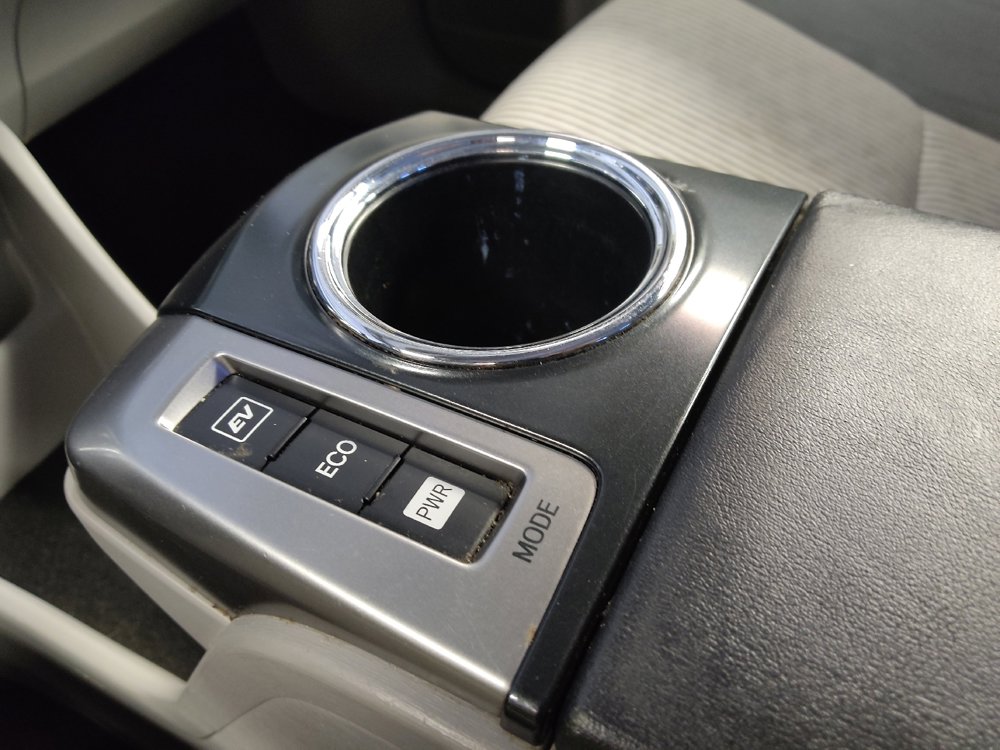 Used 2015 Toyota Prius V Two image 26