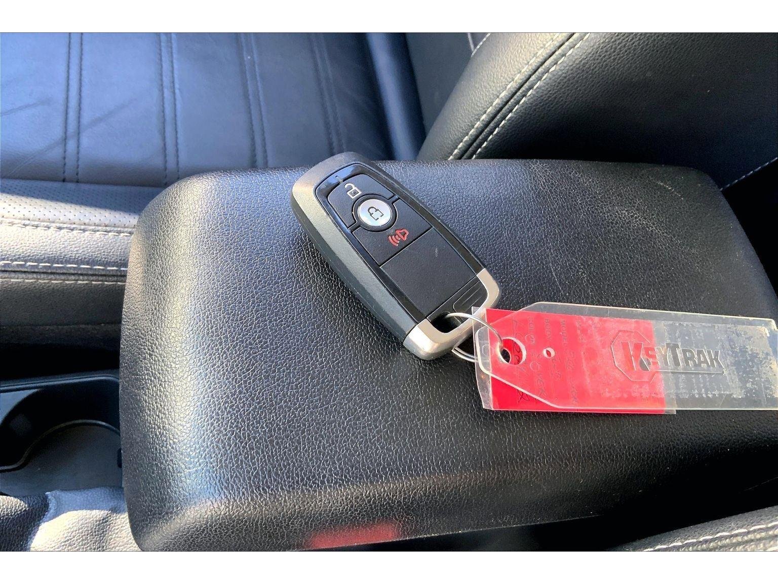 Used 2020 Ford EcoSport Titanium image 12