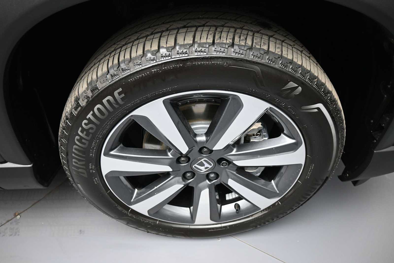 Certified 2025 Honda Pilot Touring image 13