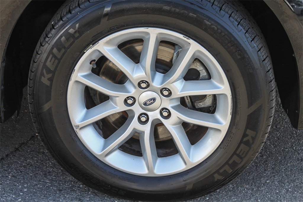 Used 2019 Ford Flex SE image 14