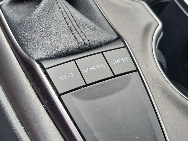 Used 2024 Toyota Camry SE FWD image 15