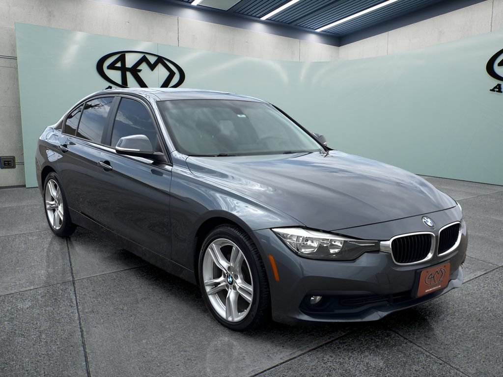 Used 2016 BMW 320i xDrive Sedan AWD/4WD image 1
