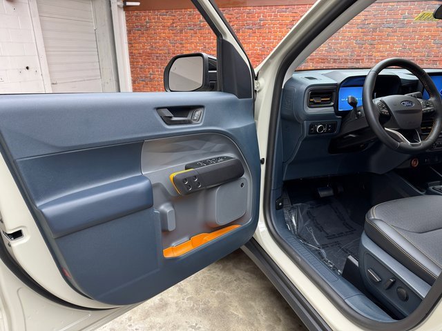 Used 2025 Ford Maverick Tremor image 9