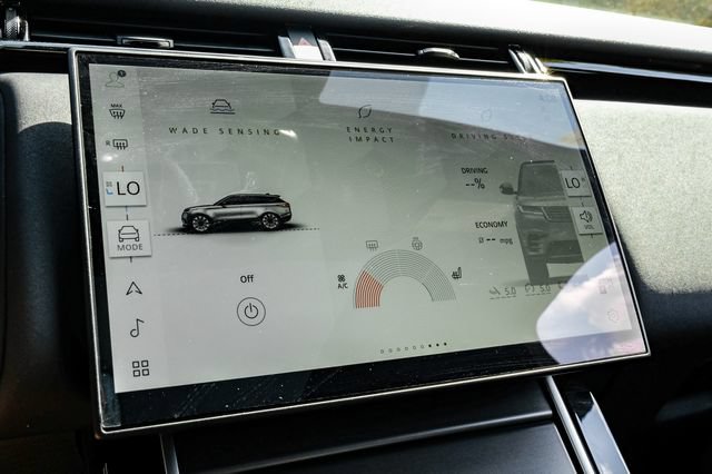 New 2026 Land Rover Range Rover Velar S AWD/4WD image 32
