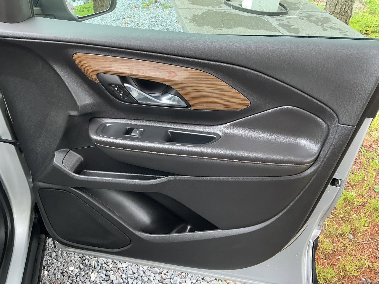 Used 2019 GMC Terrain SLE w/ Driver Convenience Package FWD image 22