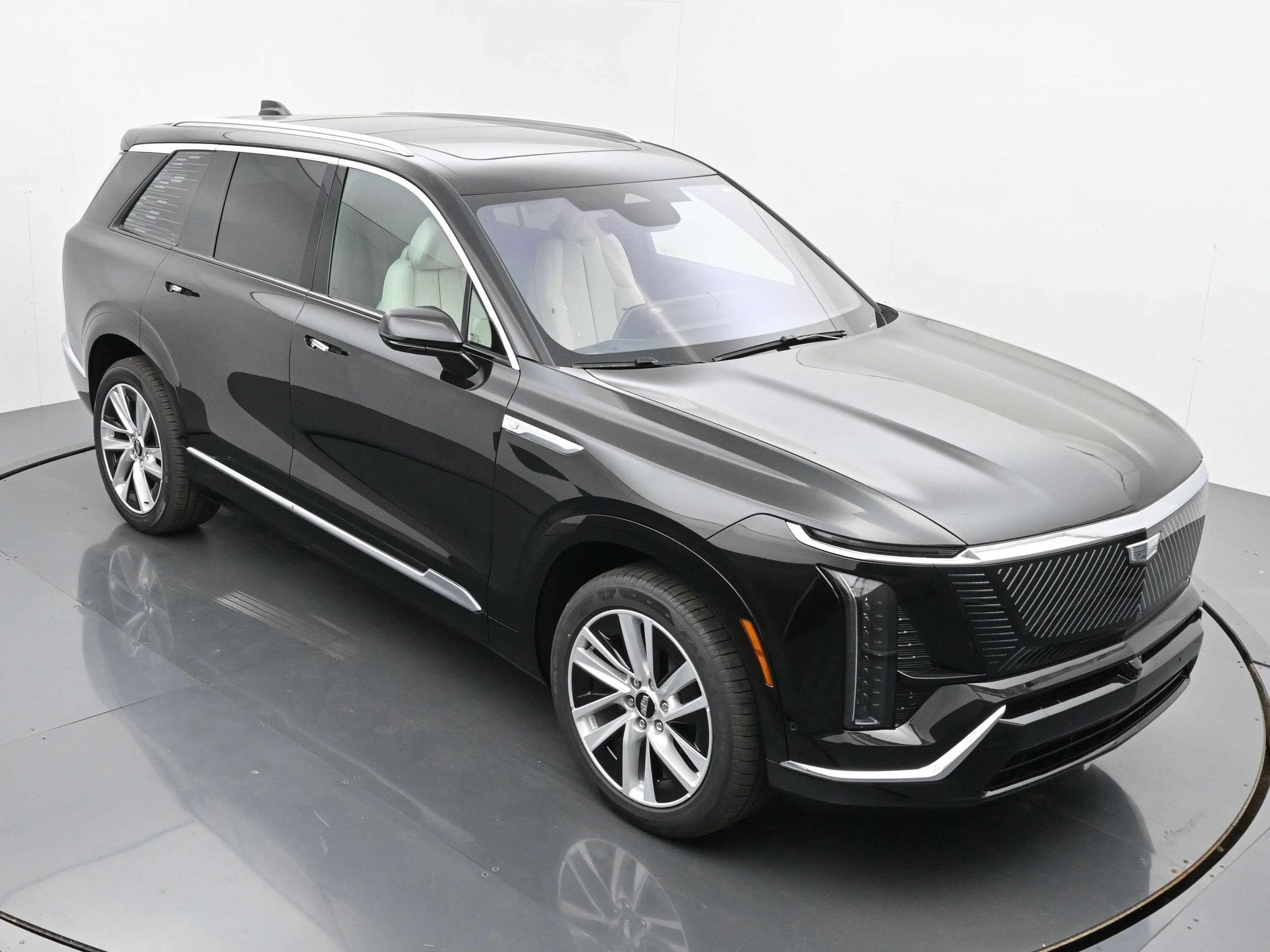 New 2026 Cadillac Vistiq Luxury w/ LPO, Floor Liner Package image 29