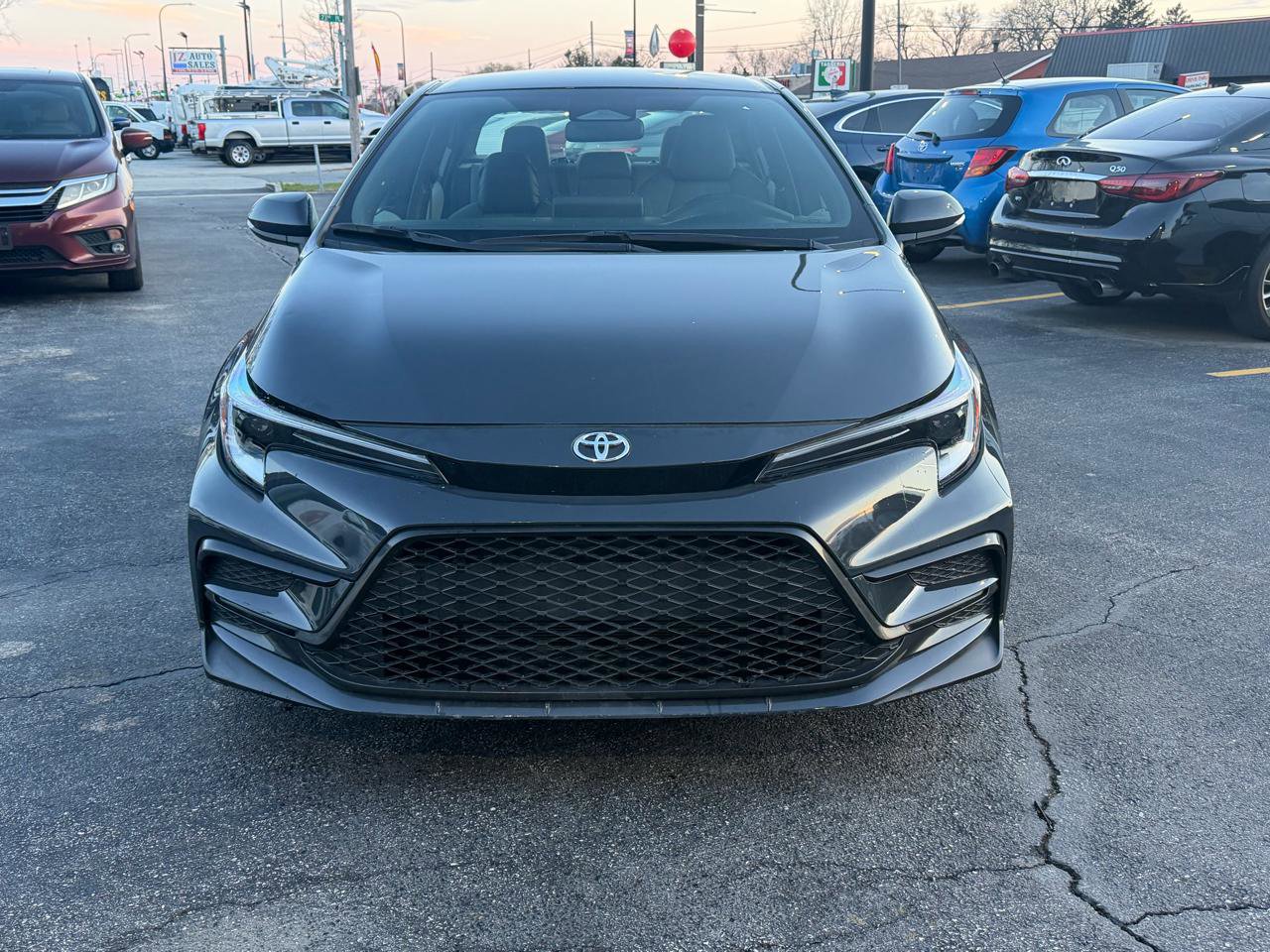 Used 2025 Toyota Corolla SE image 2