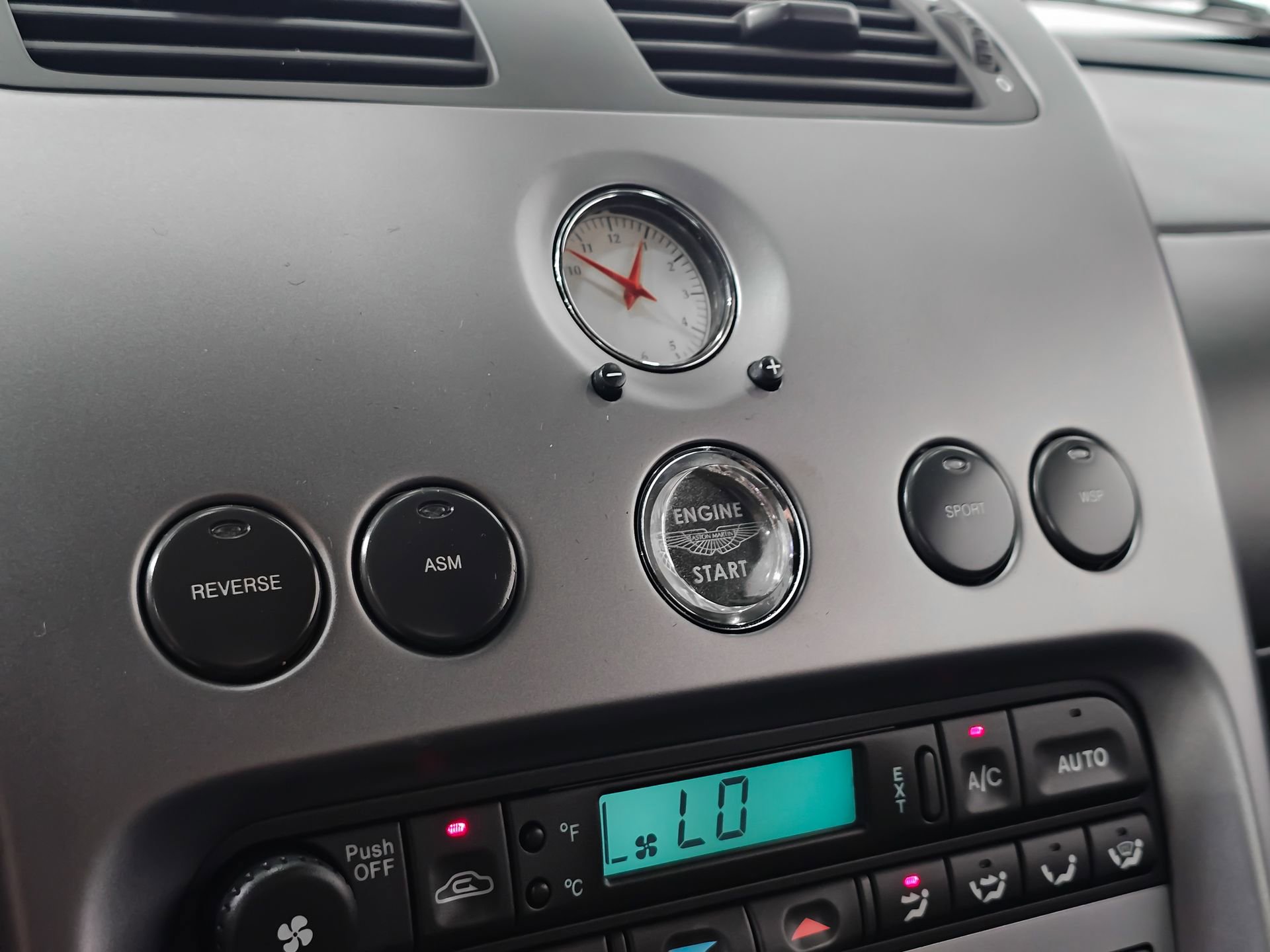 Used 2004 Aston Martin Vanquish RWD image 35