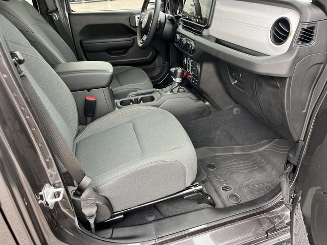 Used 2024 Jeep Wrangler Unlimited Sport AWD/4WD image 22