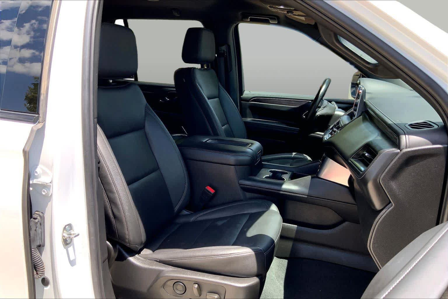 Used 2024 Chevrolet Tahoe Z71 AWD/4WD image 9