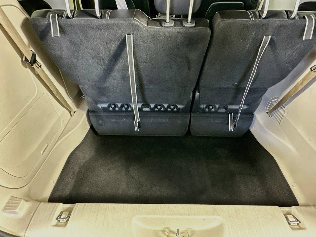 Certified 2022 Chrysler Pacifica Touring-L FWD image 32
