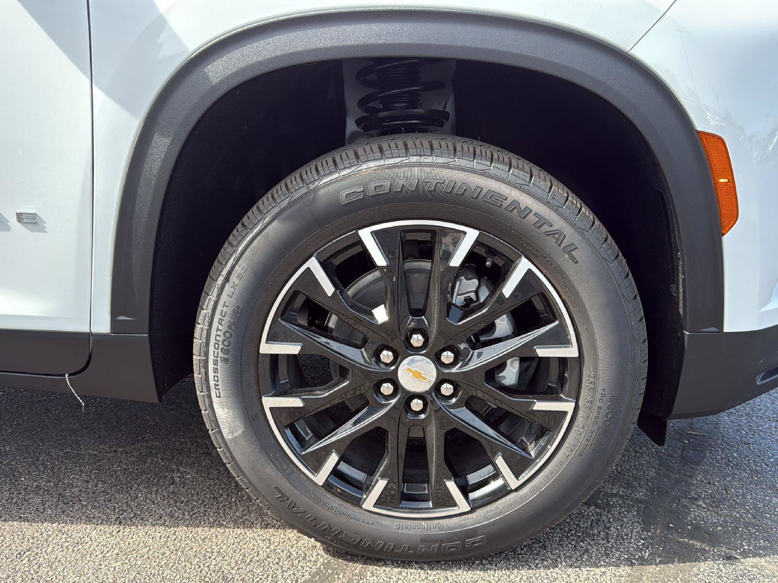 New 2026 Chevrolet Traverse LT w/ Sun and Wheel Package AWD/4WD image 34
