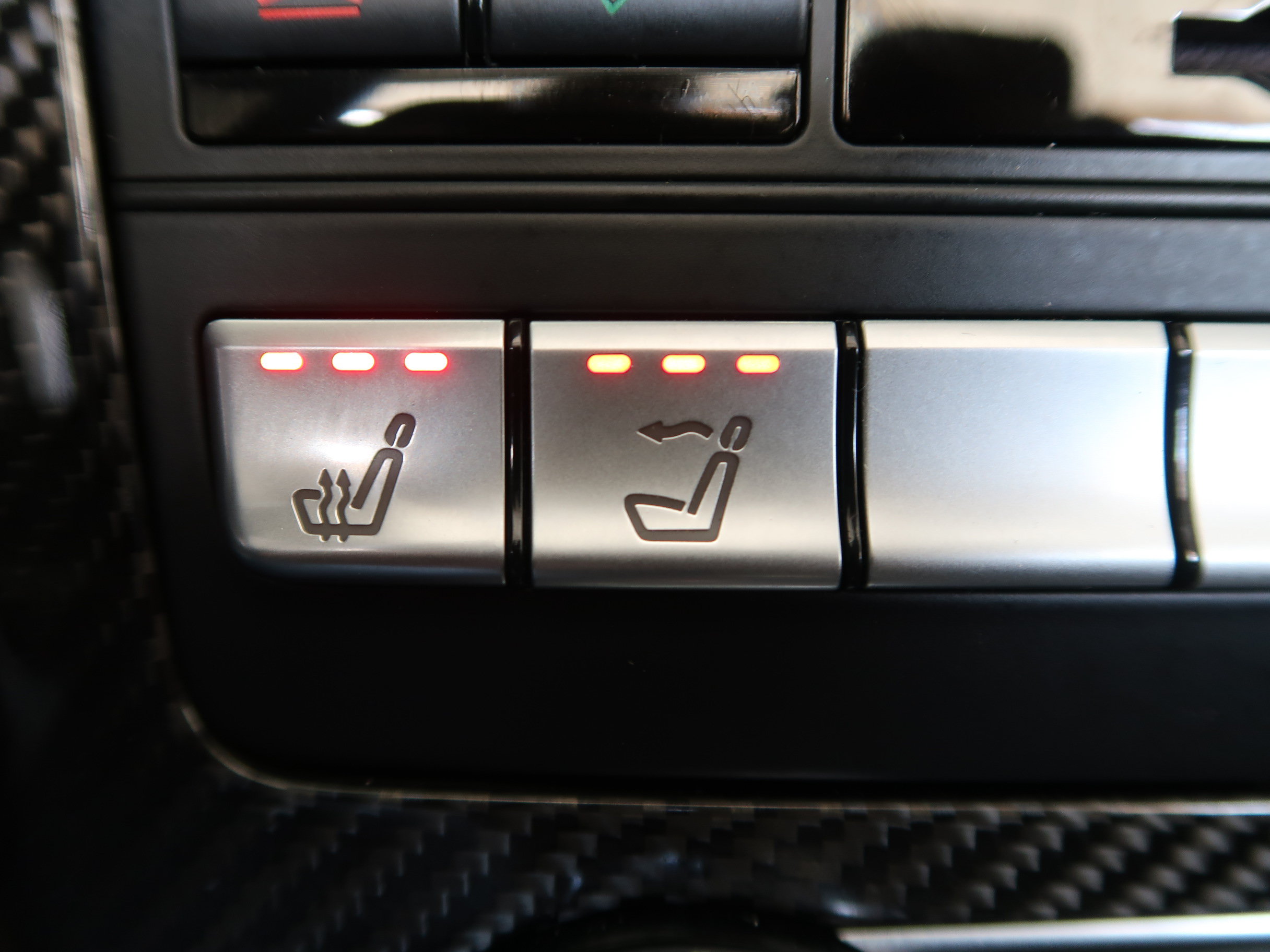 Used 2015 Mercedes-Benz SLK 250 image 24