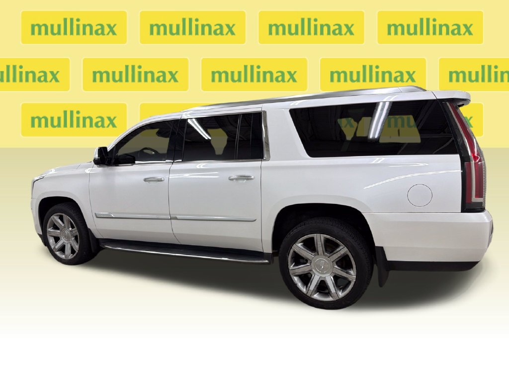 Used 2016 Cadillac Escalade ESV Luxury AWD/4WD image 11