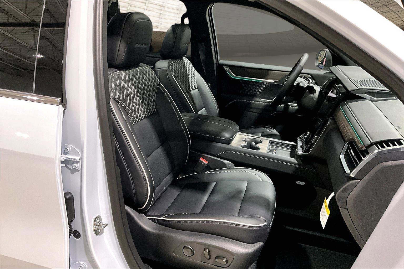 New 2026 GMC Acadia Denali w/ Super Cruise Package image 12