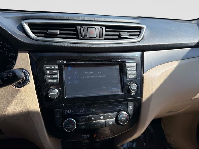 Used 2016 Nissan Rogue SV w/ SV Premium Package AWD/4WD image 21